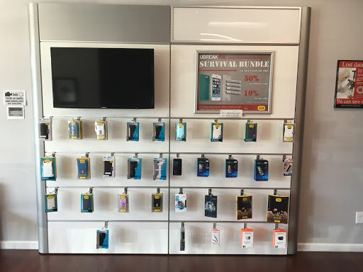 Electronics Repair Shop «uBreakiFix», reviews and photos, 5261 W Rosecrans Ave, Hawthorne, CA 90250, USA