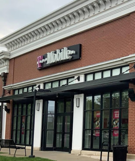 Cell Phone Store «T-Mobile», reviews and photos, 225 Alewife Brook Pkwy, Cambridge, MA 02138, USA