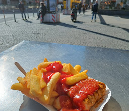 WITTY'S Bio Currywurst am Wittenbergplatz photo