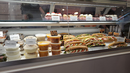 Shopping Mall «Colonial Village Shopping Center», reviews and photos, 1723 Wilson Blvd, Arlington, VA 22209, USA