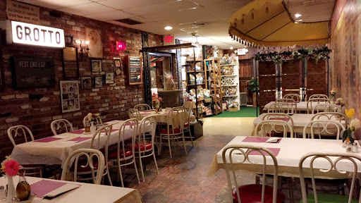 Pizza Restaurant «Grotto», reviews and photos, 634 Watertown Ave, Waterbury, CT 06708, USA