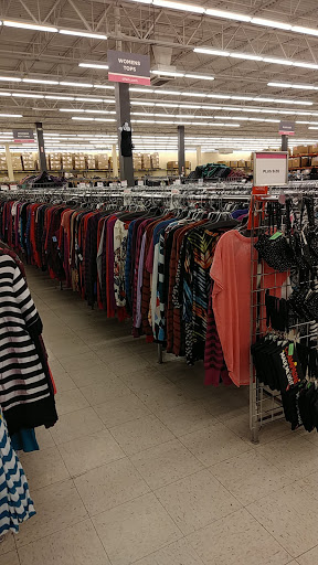 Discount Store «Discount Fashion Warehouse Northland», reviews and photos, 2727 Northland Plaza Dr, Columbus, OH 43231, USA