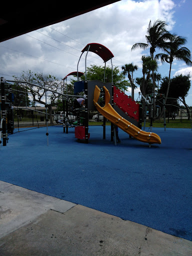 Park «Uleta Park», reviews and photos, 386 NE 169th St, North Miami Beach, FL 33162, USA