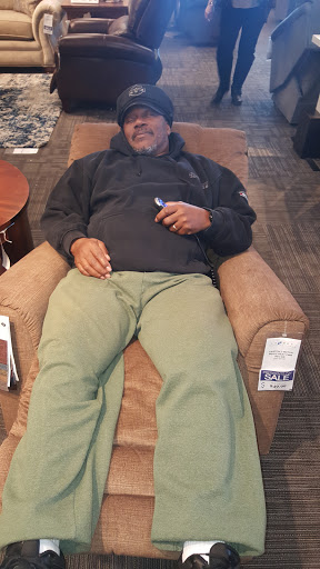 Furniture Store «La-Z-Boy Home Furnishings & Decor», reviews and photos, 1000 Hylan Dr, Rochester, NY 14623, USA