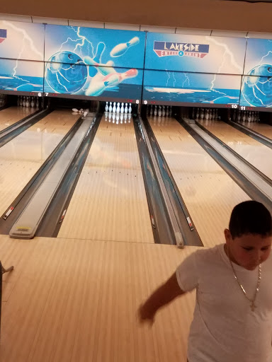 American Restaurant «Lakeside Entertainment», reviews and photos, Blue Star Memorial Hwy, South Haven, MI 49090, USA