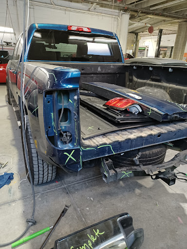 Auto Body Shop «Unicar Auto Body», reviews and photos, 1685 E Walnut St, Pasadena, CA 91106, USA