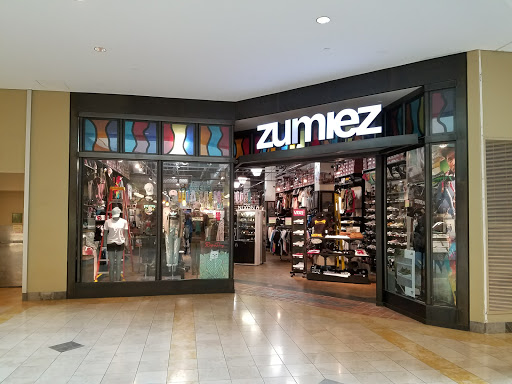 Zumiez