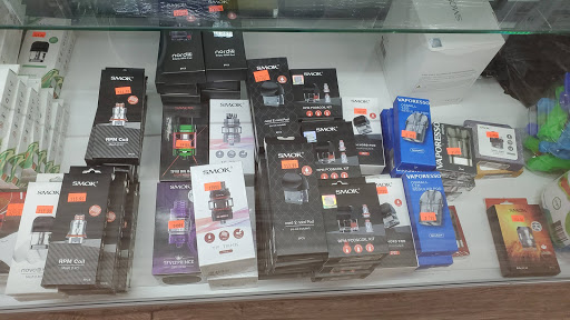 Grocery Store «World Famous State Line Market», reviews and photos, 24 Bridge St, Pelham, NH 03076, USA