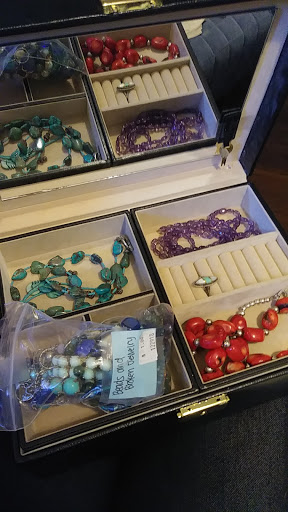 Thrift Store «Luv-To-Save Thrift Shop», reviews and photos, 1221 E Northern Ave, Phoenix, AZ 85020, USA