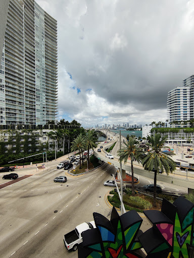 Shopping Mall «Fifth and Alton», reviews and photos, 1100 6th St, Miami Beach, FL 33139, USA
