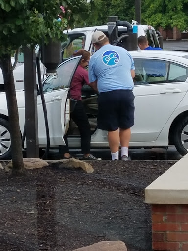 Car Wash «Waterway Gas & Wash», reviews and photos, 30299 Chagrin Blvd, Pepper Pike, OH 44124, USA