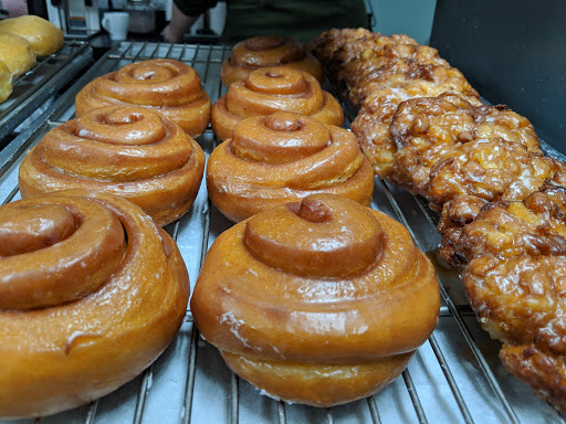 Donut Shop «Lee Donuts», reviews and photos, 124 Peterson Rd, Libertyville, IL 60048, USA