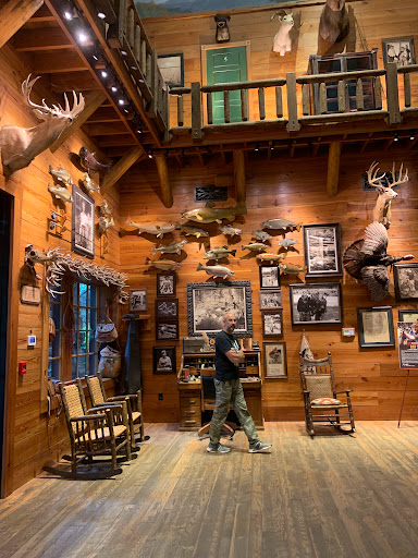 Sporting Goods Store «Bass Pro Shops», reviews and photos, 1 Bass Pro Dr, Bristol, TN 37621, USA