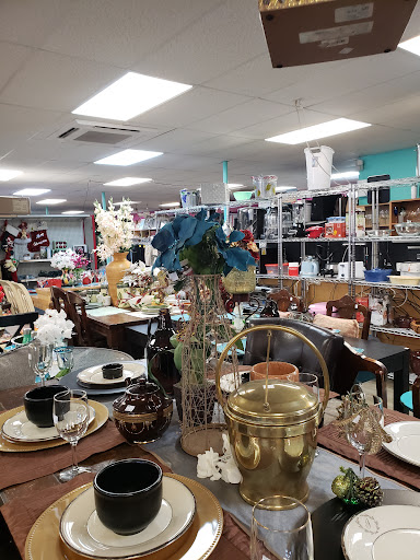 Thrift Store «Out of the Closet - Fort Lauderdale», reviews and photos, 1785 E Sunrise Blvd, Fort Lauderdale, FL 33304, USA