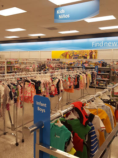 Clothing Store «Ross Dress for Less», reviews and photos, 9820 W Lower Buckeye Rd, Tolleson, AZ 85353, USA