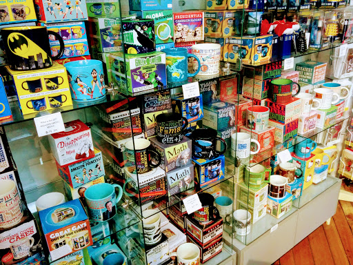 Gift Shop «Quilts Unlimited/ J. Fenton Gifts», reviews and photos, 118 E Main St, Charlottesville, VA 22902, USA