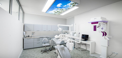 Dental implants, dentistry treatment in Poland | Perfect Smile Institute, Dental Implantology