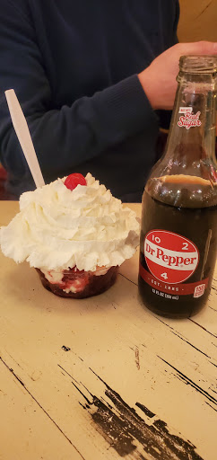 American Restaurant «Lickity Split Frozen Custard», reviews and photos, 6056 N Broadway St, Chicago, IL 60660, USA