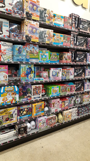 Variety Store «Five Below», reviews and photos, 2145 S Telegraph Rd, Bloomfield Hills, MI 48302, USA