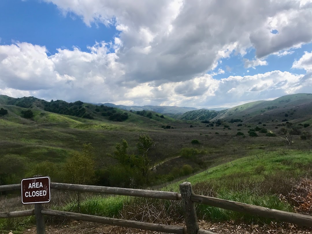 Telegraph Canyon Rd Lookout