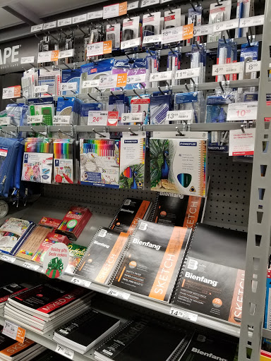 Office Supply Store «Staples», reviews and photos, 4940 O St, Lincoln, NE 68510, USA