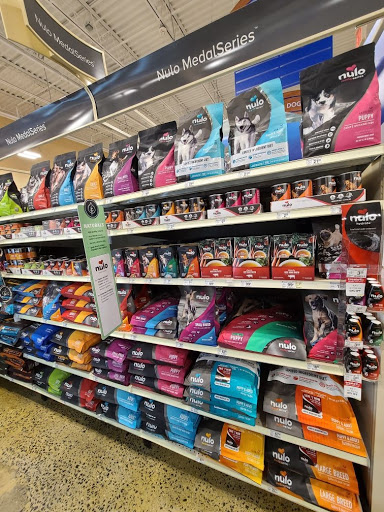 Pet Supply Store «PetSmart», reviews and photos, 369 Tarrytown Rd, White Plains, NY 10607, USA