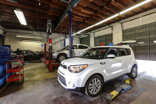 Auto Repair Shop «Deans Auto Repair», reviews and photos, 2242 N 32nd St, Phoenix, AZ 85008, USA