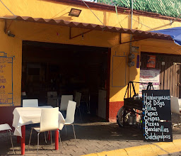 3/4 Hamburguesas photo