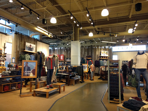 Clothing Store «L.L. Bean», reviews and photos, 340 Legacy Pl, Dedham, MA 02026, USA