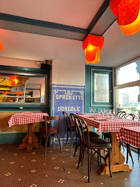 Atmosphère du Restaurant La Trattoria - Pizzeria des Arceaux à Biarritz - n°4