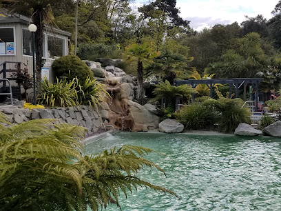 Taupo DeBretts Hot Springs