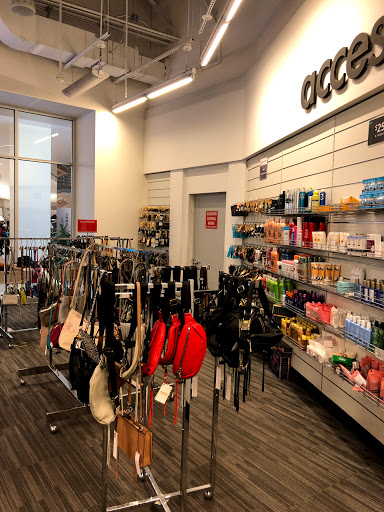 Department Store «Nordstrom Rack Skyview Center», reviews and photos, 4024 College Point Blvd, Flushing, NY 11354, USA