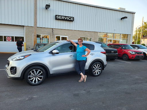 Gateway Kia of Quakertown, 400 S West End Blvd, Quakertown, PA 18951, USA, 