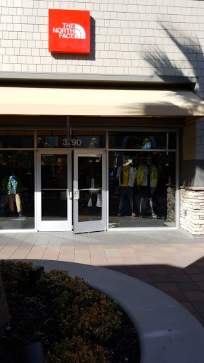 Clothing Store «The North Face Outlet», reviews and photos, 3790 Livermore Outlets Dr, Livermore, CA 94551, USA