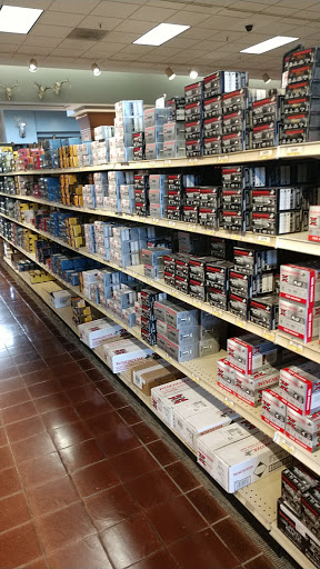 Sporting Goods Store «Bass Pro Shops», reviews and photos, 300 Cincinnati Mills Dr, Cincinnati, OH 45240, USA