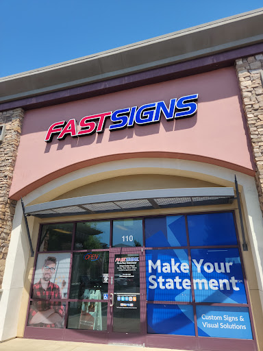 FASTSIGNS image