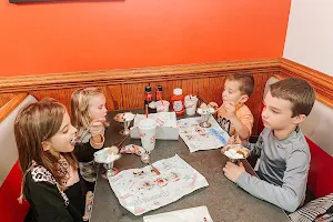 Friendly's image