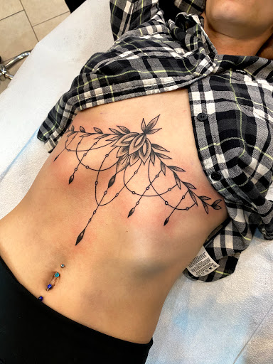 Tattoo Shop «Old Soul Tattoo Club», reviews and photos, 2780 Orchard Lake Rd, Keego Harbor, MI 48320, USA