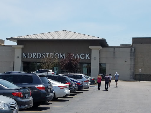 Nordstrom Rack The Shops at Oak Brook Place, 2155 22nd St, Oak Brook, IL 60523, USA, 