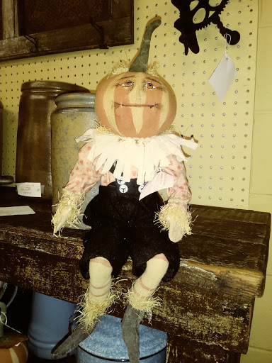 Antique Store «Kilmarnock Antique Gallery», reviews and photos, 144 School St, Kilmarnock, VA 22482, USA