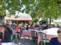 Atmosphère du Restaurant français Auberge Beauville à Espédaillac - n°9