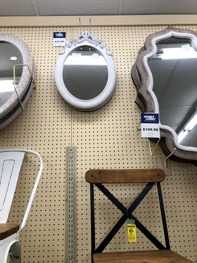 Craft Store «Hobby Lobby», reviews and photos, 290 Hawthorn Village Commons, Vernon Hills, IL 60061, USA