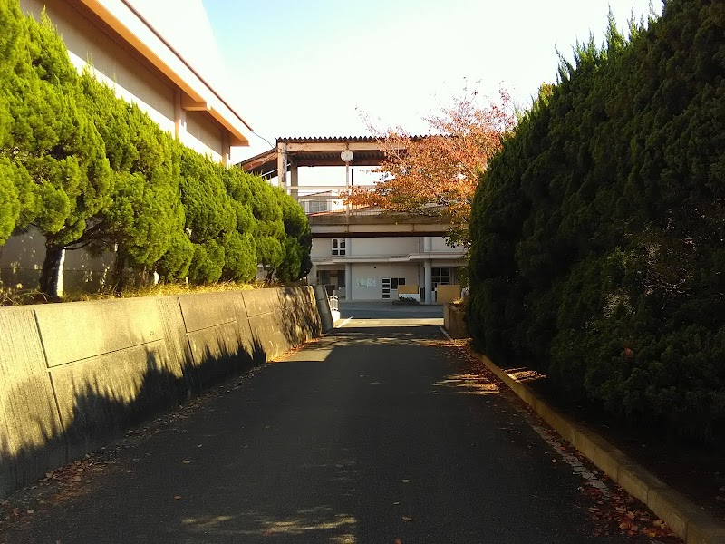 田川市立田川小学校