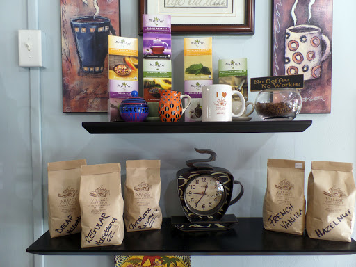 Coffee Shop «Village Coffee Pot of Mount Dora», reviews and photos, 425 N Donnelly St, Mt Dora, FL 32757, USA