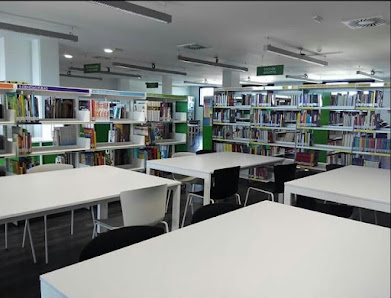 Biblioteca Pública Municipal de Pedrezuela. C. del Polideportivo, 10, 28723 Pedrezuela, Madrid, España