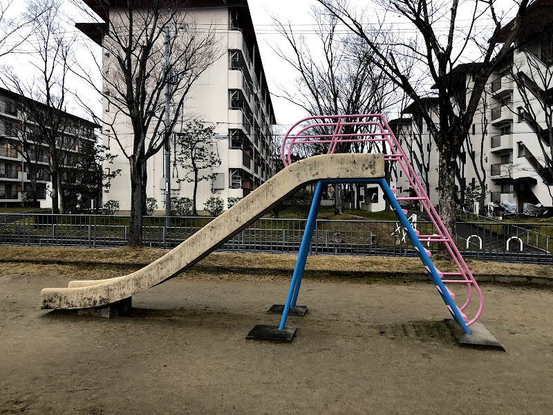 鷹司児童公園