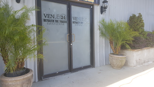 Between the Tracks Produce Market, 8133 Jackson Ave, Leeds, AL 35094, USA, 