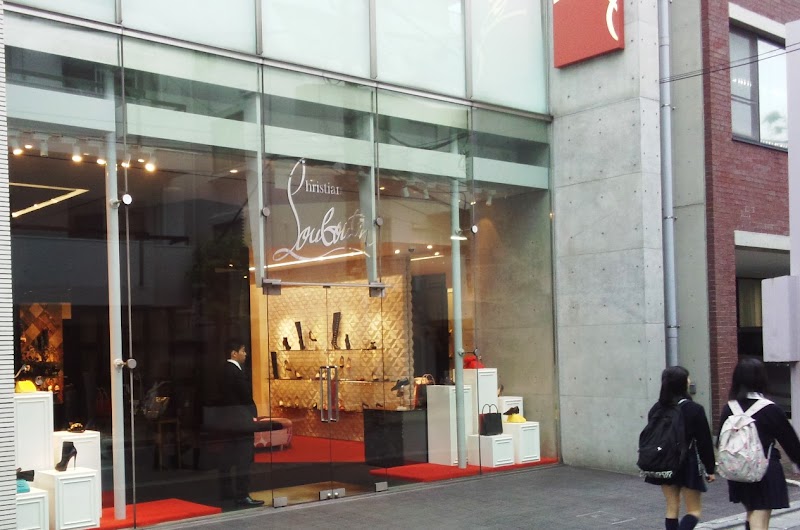 クリスチャン ルブタン 青山店 東京都港区南青山 靴店 靴 グルコミ