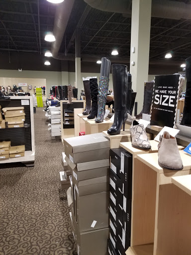 Shoe Store «DSW Designer Shoe Warehouse», reviews and photos, 202 Orland Park Pl, Orland Park, IL 60462, USA