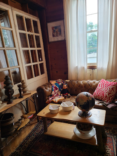 Antique Furniture Store «Hip and Humble», reviews and photos, 401 E Main St, Berryville, VA 22611, USA